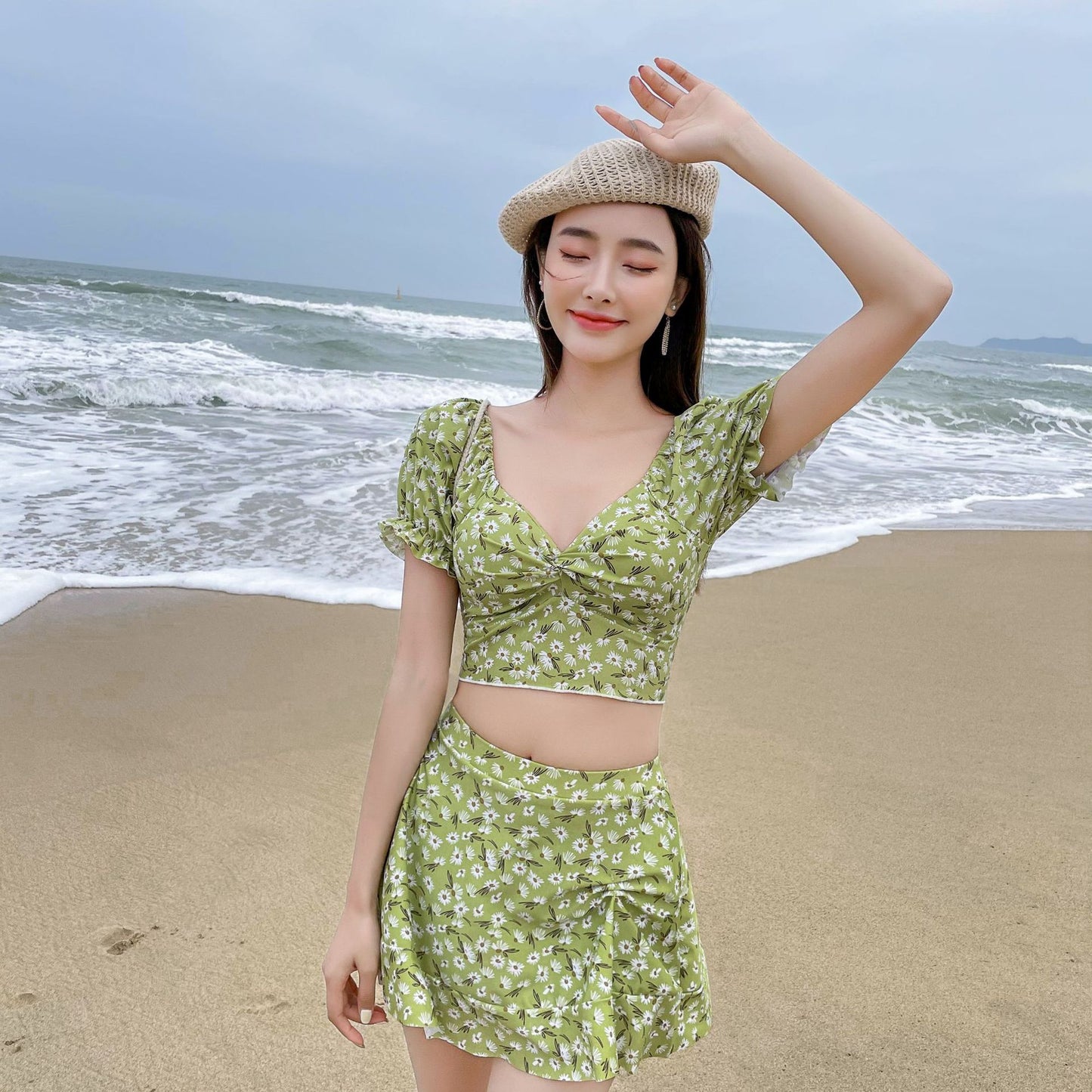 タンキニ 水着 花柄パフスリーブトップス&フレアスカートセット バックコンシャス 体形カバー